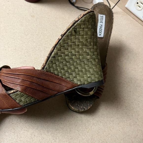 Vintage Y2K Steve Madden Lillyy Leather Basket Weave Wedges - 7 1/2 - Picture 10 of 13